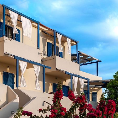 Agnadi Blue Apartments Diakofti Exterior foto