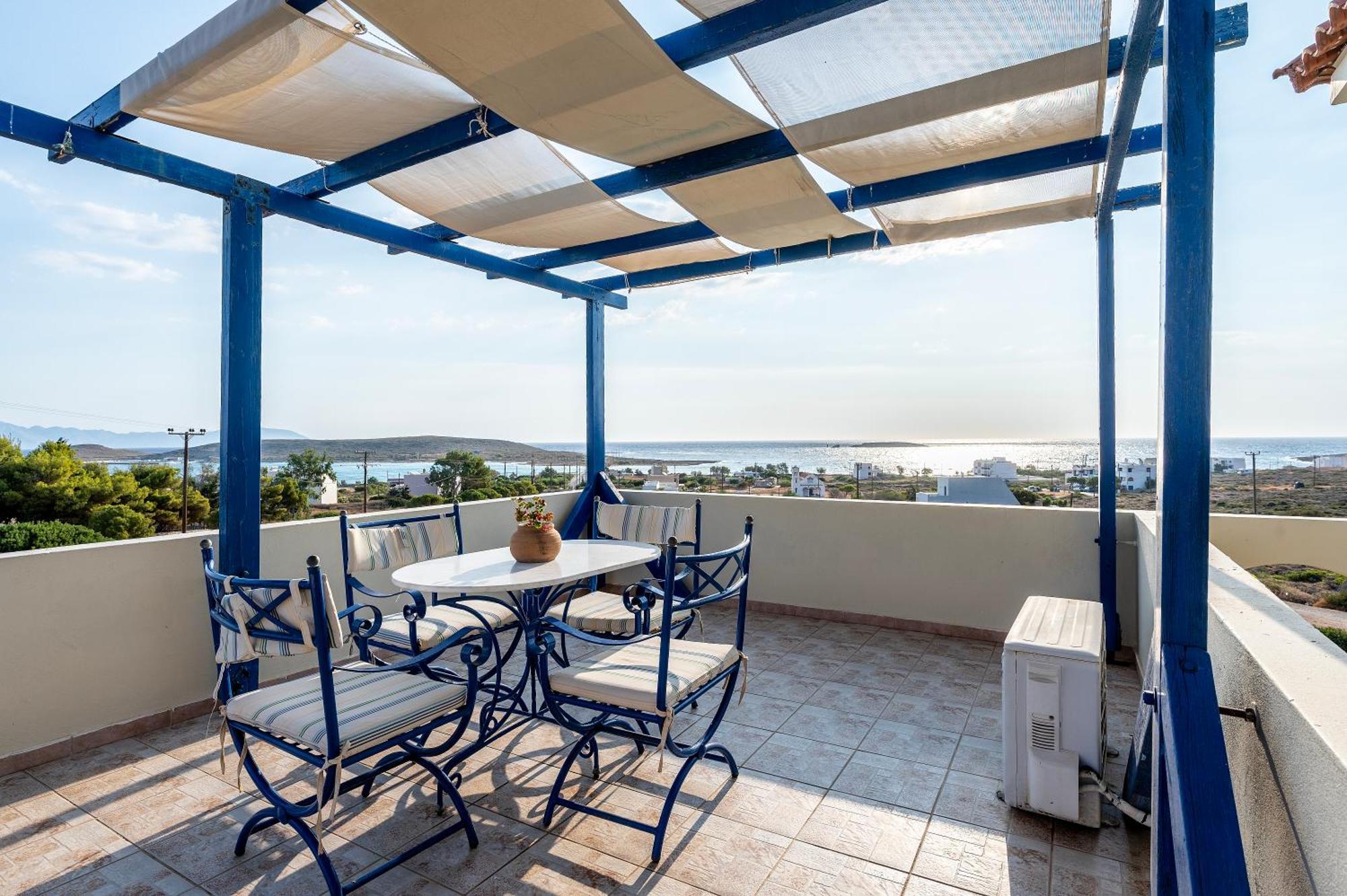 Agnadi Blue Apartments Diakofti Exterior foto