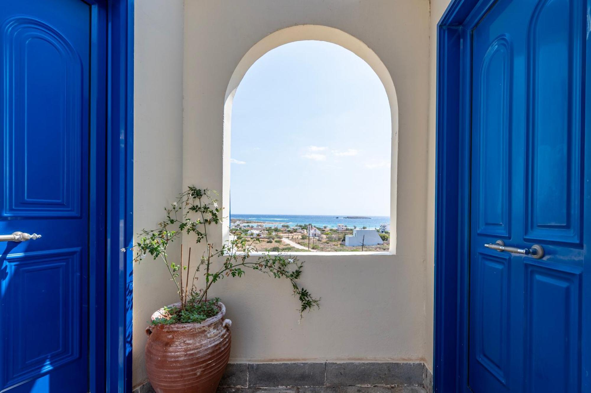 Agnadi Blue Apartments Diakofti Exterior foto