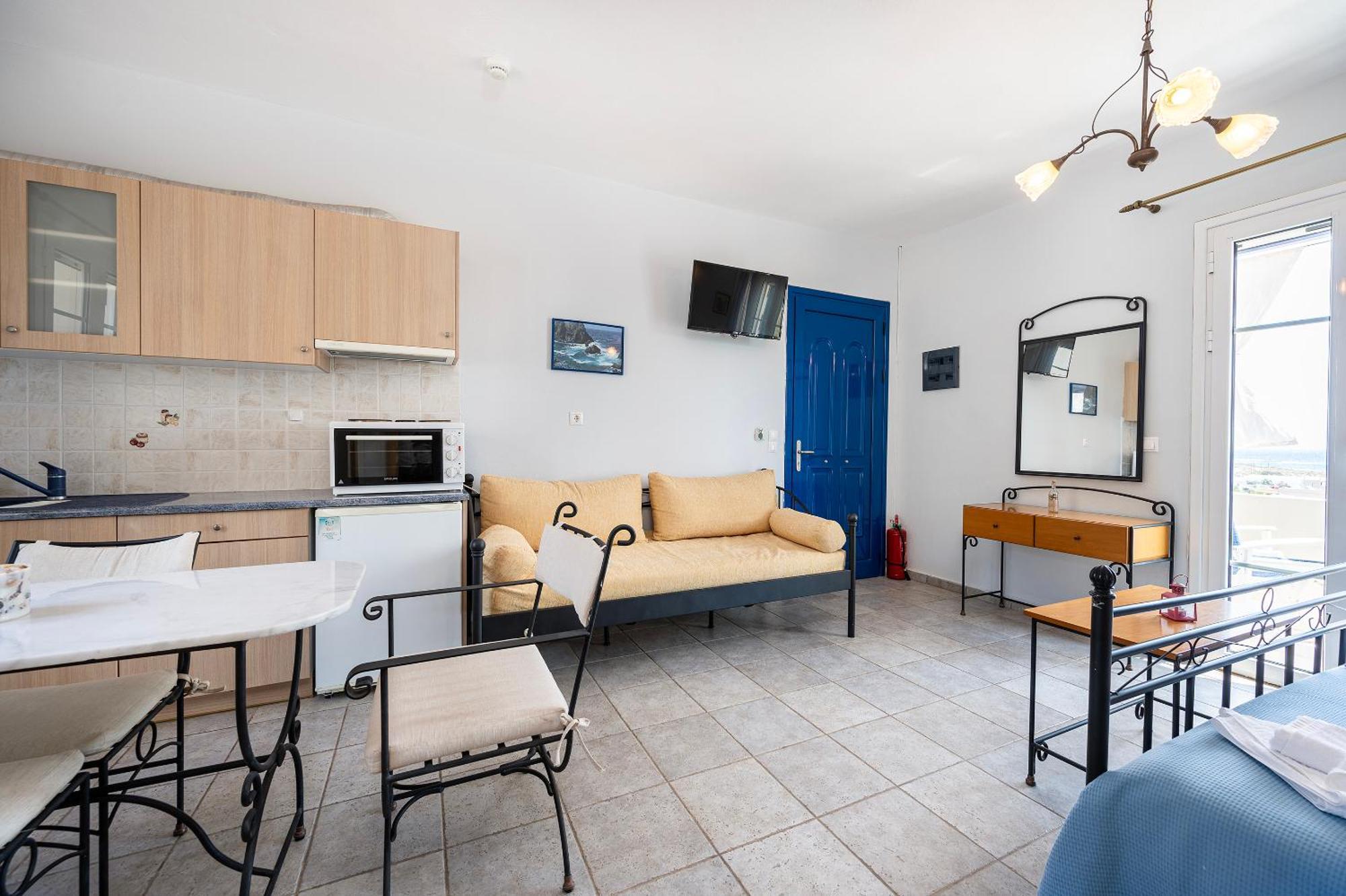 Agnadi Blue Apartments Diakofti Exterior foto